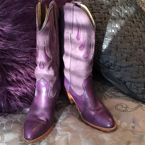 purple frye boots